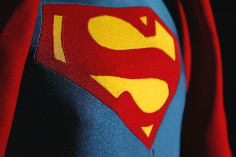 Le nouveau «Superman» est appelé anti-israélien, mais cela le fait-il pro-palestine?