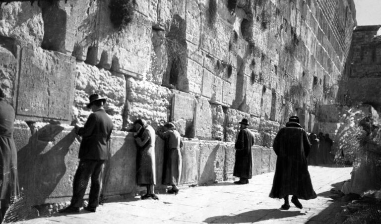 Vidéo: Ce que le rabbin Soloveitchik a dit à propos de la préoccupation juive pour Israël