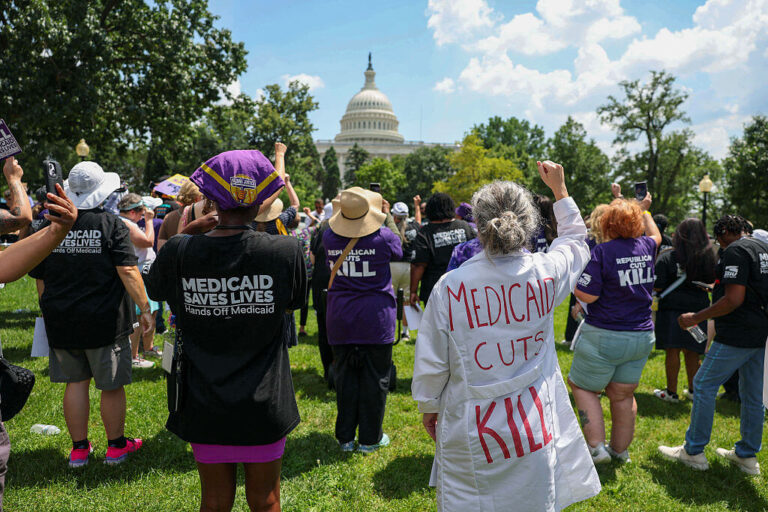 `` Vraiment dévastateur '': comment les patients des maisons de soins infirmiers juifs seront affectées par le `` Big, Bill, Bill 'de Trump'