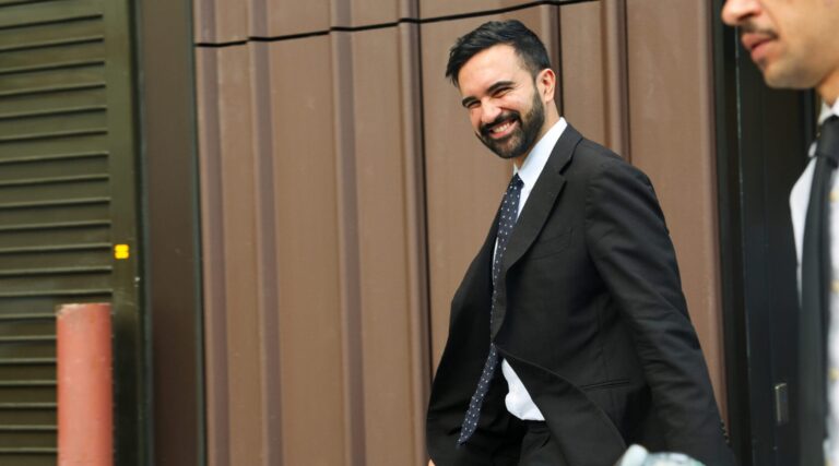 Zohran Mamdani aurait déclaré aux chefs d'entreprise qu'il «découragera» l'expression «globaliser l'intifada»