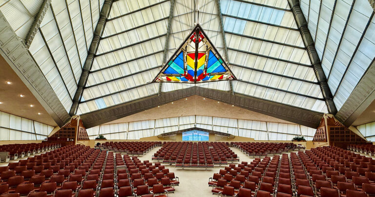 Le célèbre architecte Frank Lloyd Wright n'a construit qu'une seule synagogue. C'est maintenant une congrégation croissante.