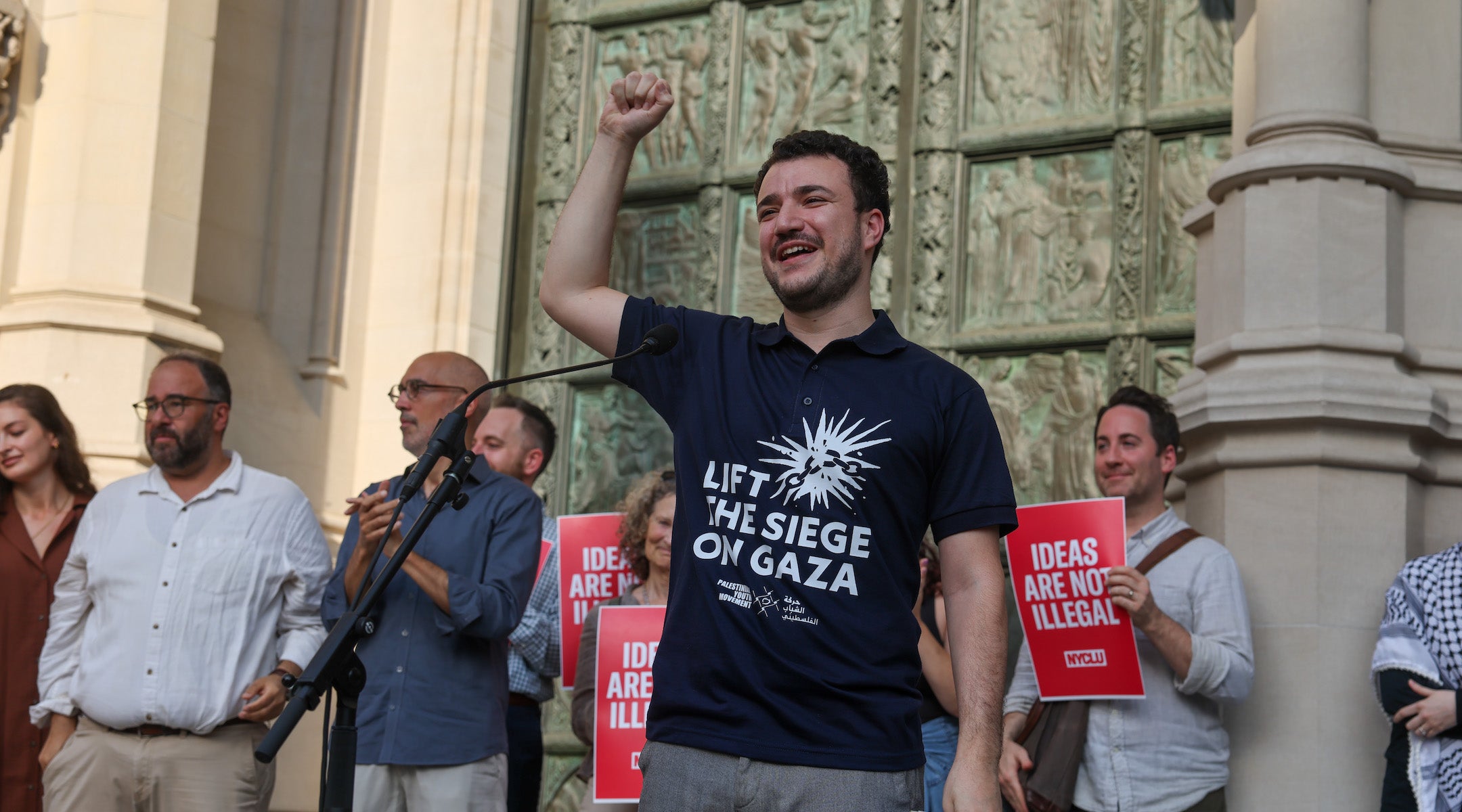 Mahmoud Khalil repousse les allégations d'antisémitisme à Columbia dans l'entretien d'Ezra Klein