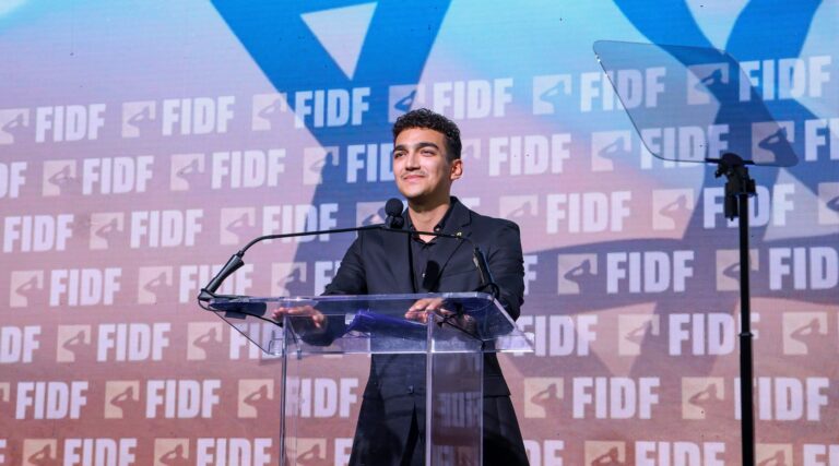 Freed Orage Edan Alexander dit qu'il revient au FDI le mois prochain