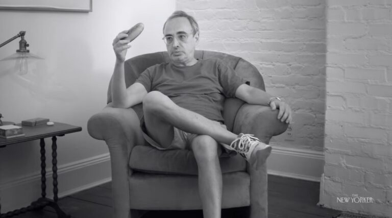 Gary Shteyngart réfléchit sur son Bris bâclé dans un nouveau court métrage