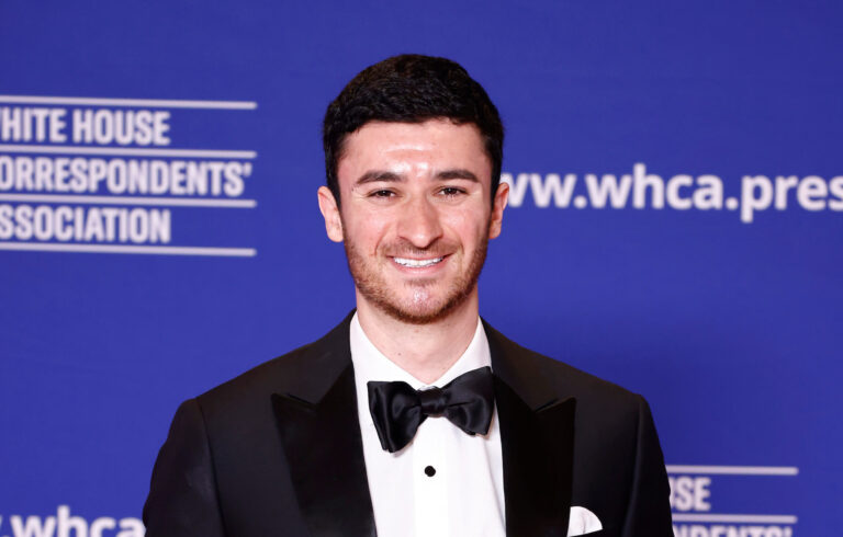 J'étais un méchant dans "Love is Blind". La réaction antisémite m'a ramené au judaïsme