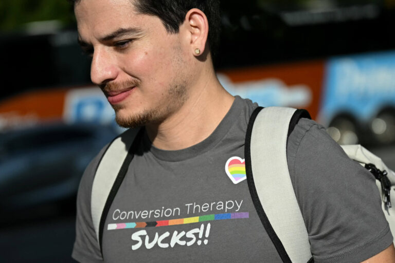 « La thérapie de conversion, c'est un moment » : qu'est-ce que cela signifie pour les juifs LGBTQ+ ?