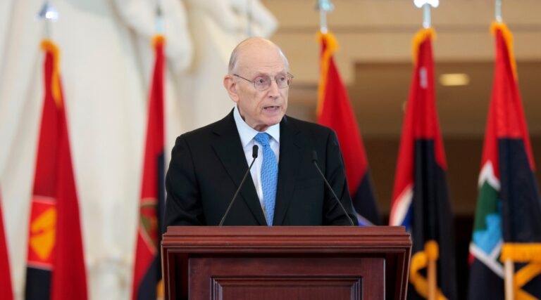 Le gouvernement allemand promet un financement record d’un milliard de dollars pour les soins à domicile des survivants de la Shoah