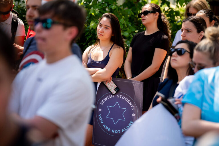 Le projet Esther a créé un plan permettant à Trump de lutter contre l’antisémitisme. Le « rapport Shofar » est une réponse libérale.