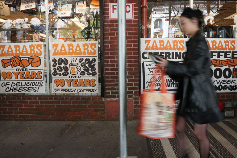 Les fans dévoués de Zabar pleurent Saul Zabar, qui a transformé l'épicerie juive de sa famille en une institution à New York