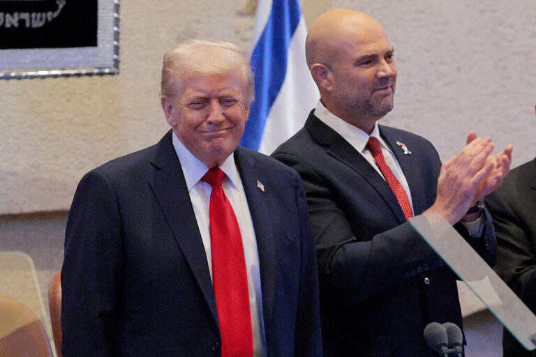 Trump annonce « l'aube historique d'un nouveau Moyen-Orient » dans son discours au parlement israélien après le retour des otages