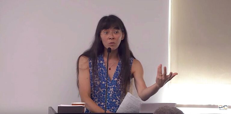 Type de produit : גראַדעס „זין און טעכטער« VIDÉO : Miriam Trinh, spécialiste de la littérature, à propos du roman de Chaim Grade « Fils et filles »