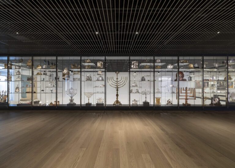 Un musée juif revitalisé met en lumière l’histoire de l’endurance juive