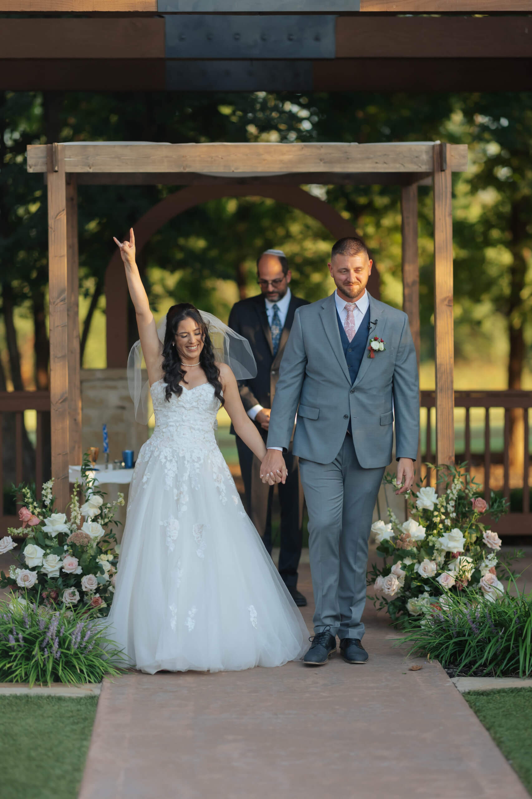 Comment un mariage en Oklahoma a appris à un groupe de policiers et de membres de l'équipe SWAT à se soucier du judaïsme et d'Israël