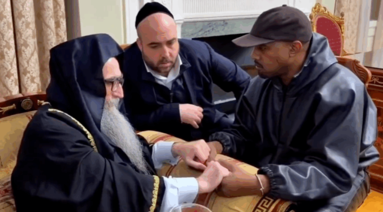 Ye meets with Rabbi Yoshiyahu Yosef Pinto on Nov. 4, 2025 in New York.