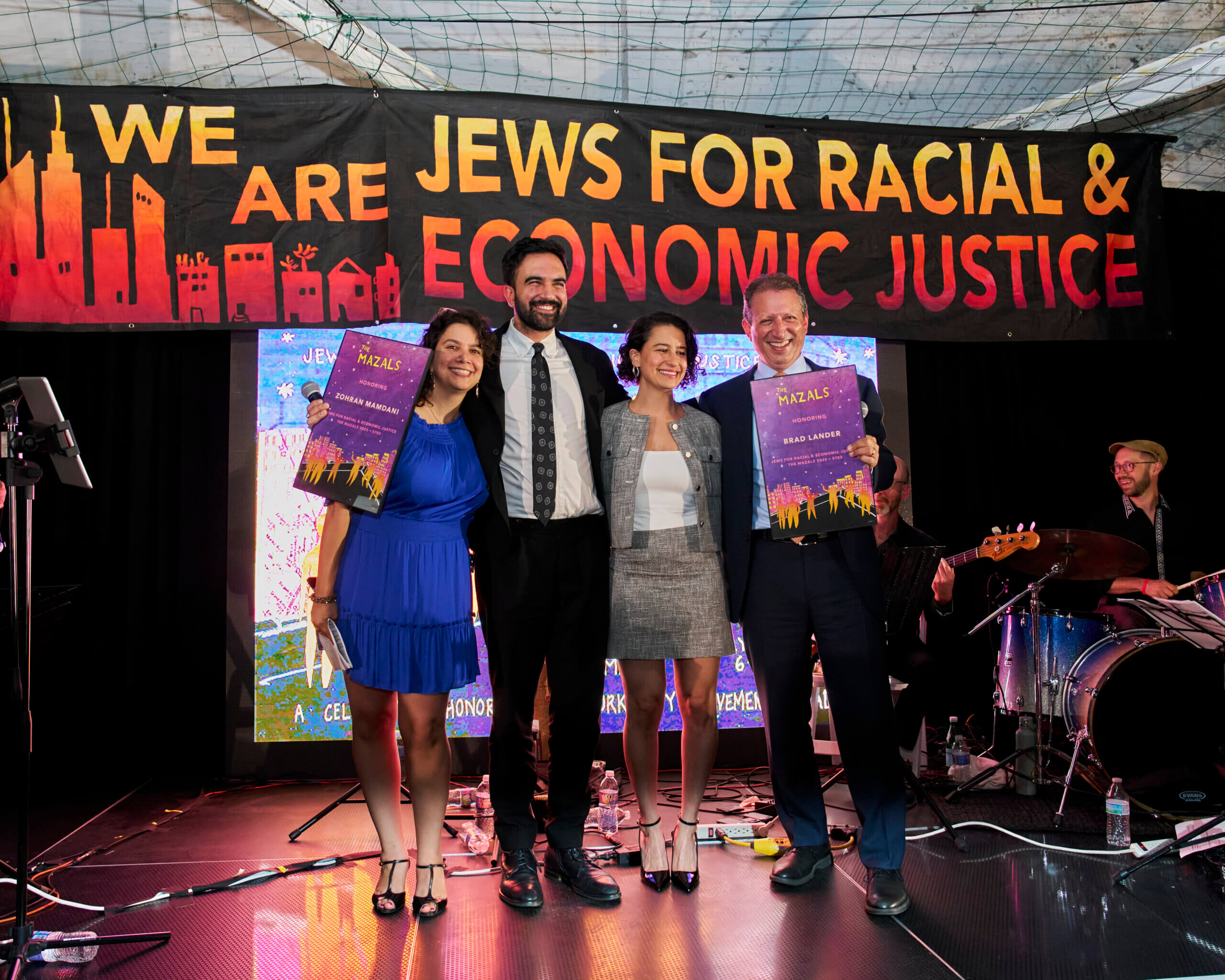 La victoire de Mamdani constitue un tournant décisif pour les progressistes juifs. Pour le grand public, c'est attendre et voir.