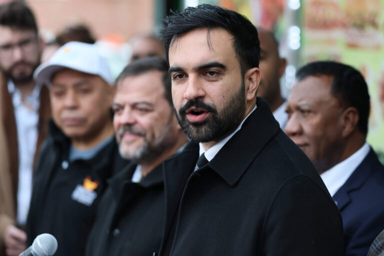 Mamdani a déclaré que les bottes du NYPD étaient « lacées par Tsahal ». Quelle est la relation entre les services de police américains et Israël ?