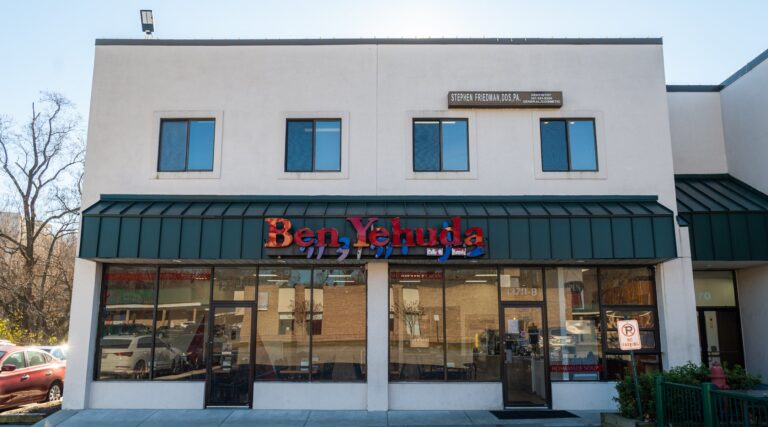 Pizzeria casher du Maryland aux travailleurs fédéraux en congé : vous pouvez nous rembourser plus tard