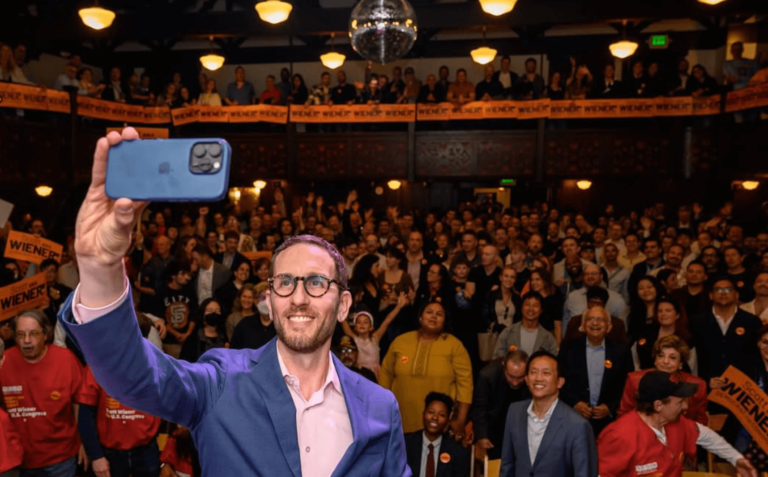 Scott Wiener, démocrate juif et critique de la guerre israélienne à Gaza, est en lice pour le siège de Nancy Pelosi