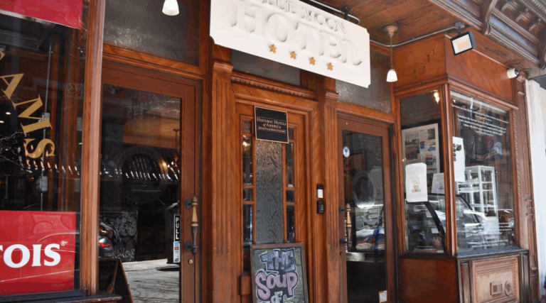 Un homme de l'Arizona condamné à 4 ans de prison pour menaces antisémites contre le propriétaire juif d'un hôtel de New York