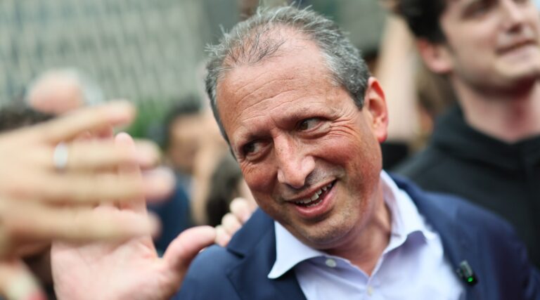 Brad Lander se présente au Congrès contre le président sortant juif pro-israélien Dan Goldman