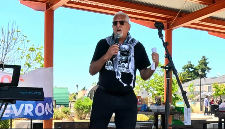 Le maire de Richmond fait face à des appels à la démission suite à des messages qualifiant le massacre de Sydney de « faux drapeau »