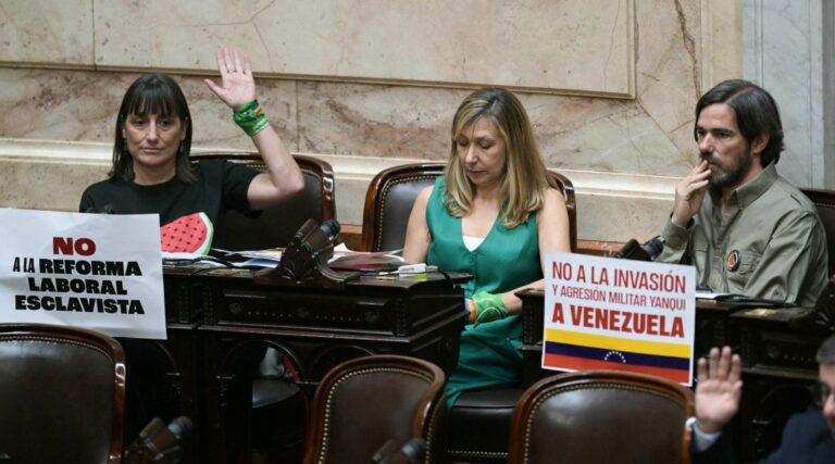 Les législateurs argentins de gauche prêtent allégeance à la « Palestine libre » dans leur serment d'office