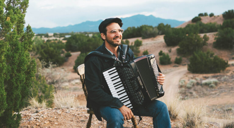 Louange à la star du football Leo Messi dans un nouvel album de chansons yiddish pour enfants