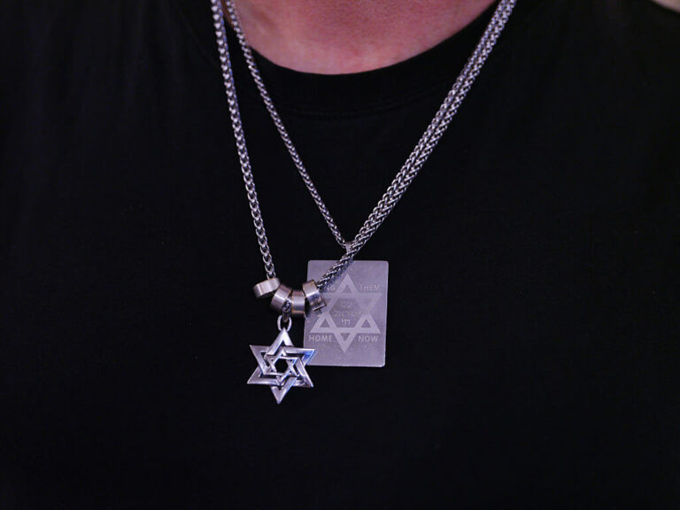 Ma religion était "Aucune de ces réponses" jusqu'au 7 octobre et maintenant Bondi