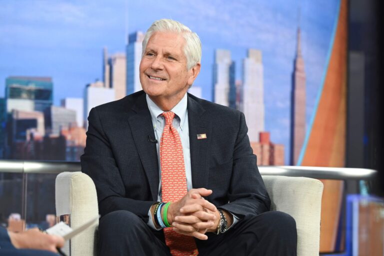 Qui est Bruce Blakeman, le juif « presque orthodoxe » qui affronte Elise Stefanik lors de la primaire républicaine pour le poste de gouverneur de New York ?