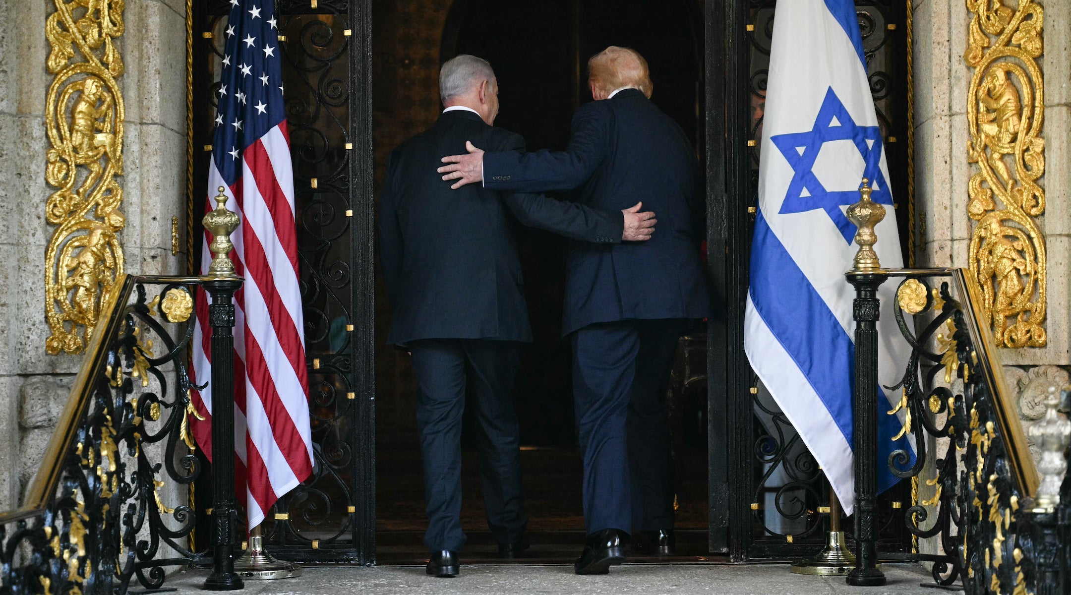 Trump, accueillant Netanyahu en Floride, a déclaré que la prochaine phase du plan de cessez-le-feu à Gaza commencerait « aussi vite que possible »