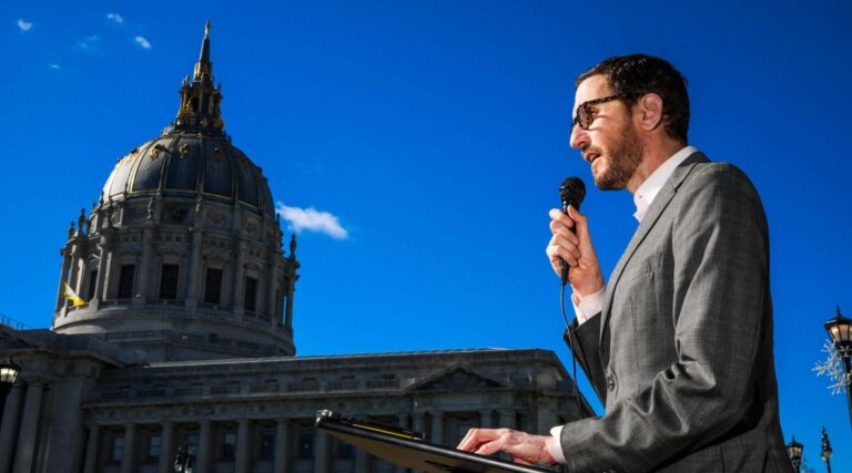 Face à des réactions négatives après avoir accusé Israël de génocide, Scott Wiener démissionne de son poste de co-président du Calif. Jewish Caucus