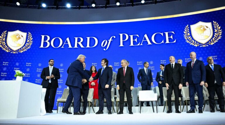 Jared Kushner présente son plan pour un « Nouveau Gaza » à Davos alors que Trump lance le Conseil de paix en l'absence d'Israël