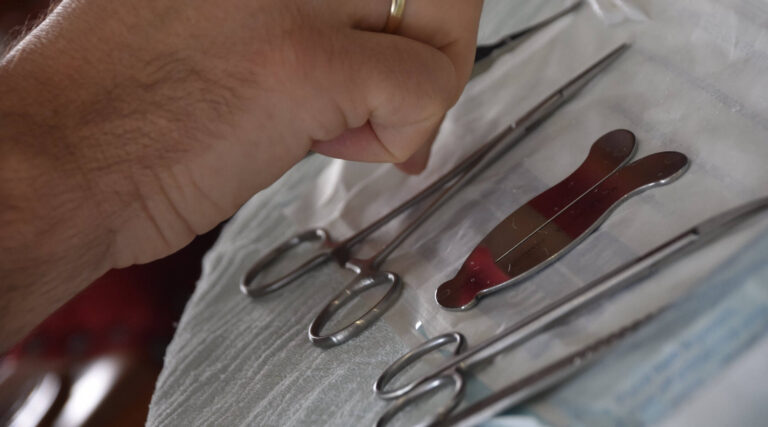 La circoncision pourrait être une « maltraitance envers les enfants » si elle est mal pratiquée, préviennent les procureurs britanniques après les décès