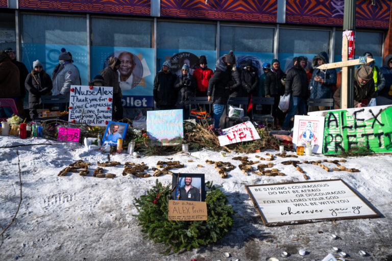 Quel point commun entre une théorie du complot antisémite et le meurtre d’Alex Pretti