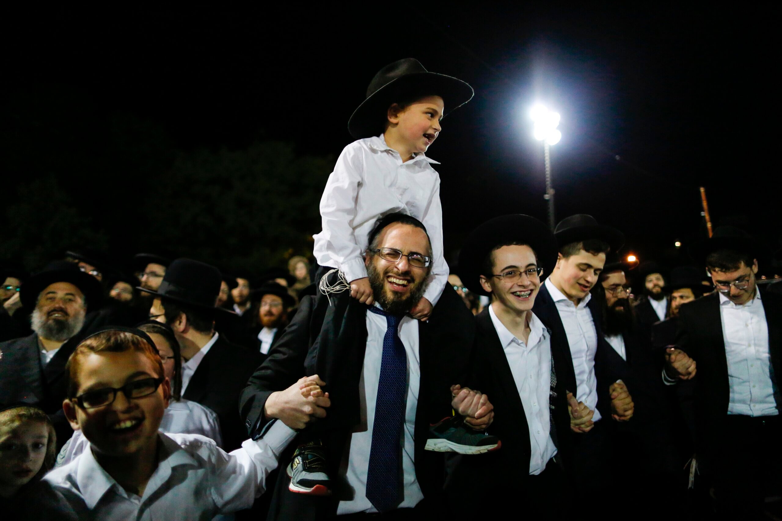 Après Minneapolis, un Youtubeur vient chercher les « reines de l’aide sociale » juives