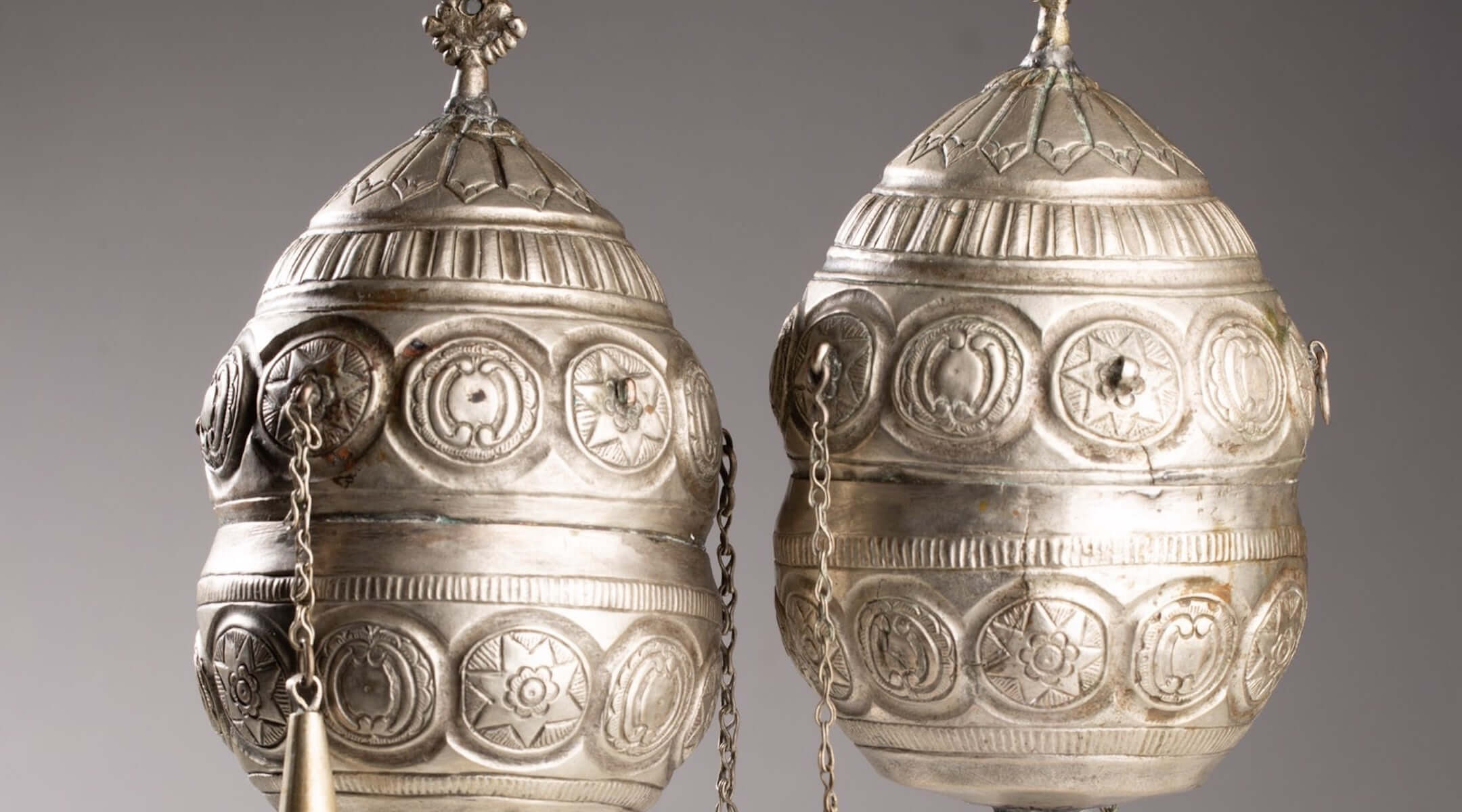 La Pologne restitue 91 objets juifs à la Grèce, des décennies après leur vol par les nazis