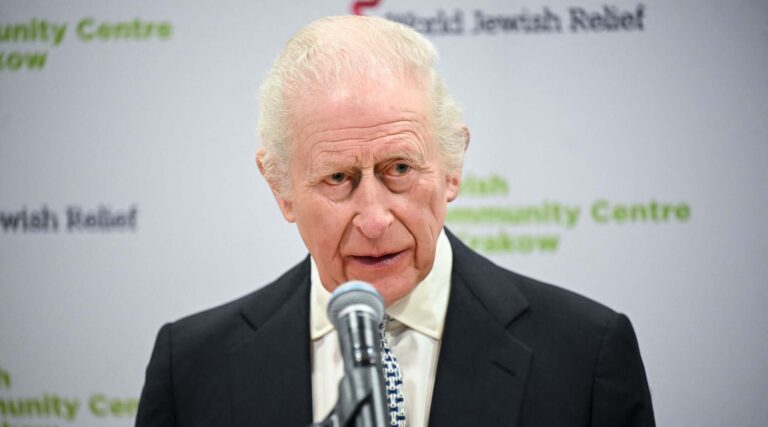 Le roi Charles nommé patron d’une organisation à but non lucratif de sécurité juive britannique après l’attaque d’une ambulance