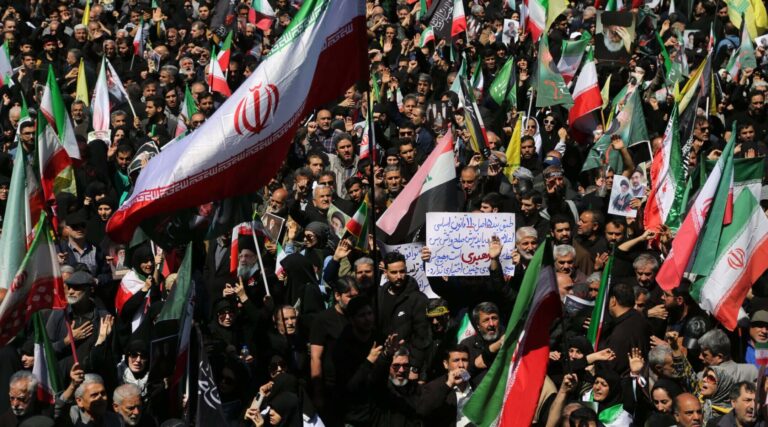 Le cessez-le-feu en Iran vacille alors que Tsahal continue de pilonner le Hezbollah au Liban et que le détroit d’Ormuz reste fermé