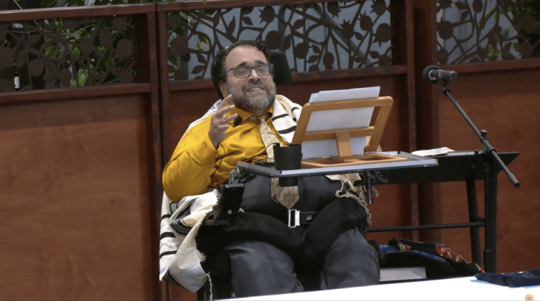 Matan Koch, défenseur des personnes handicapées qui a exhorté les communautés juives à « laisser entrer tout le monde », est décédé à 44 ans