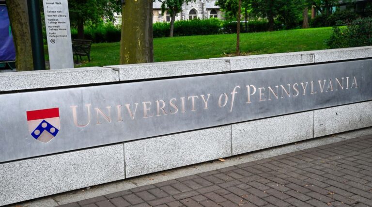 Penn doit remettre la liste des employés juifs à l'administration Trump, selon un juge fédéral