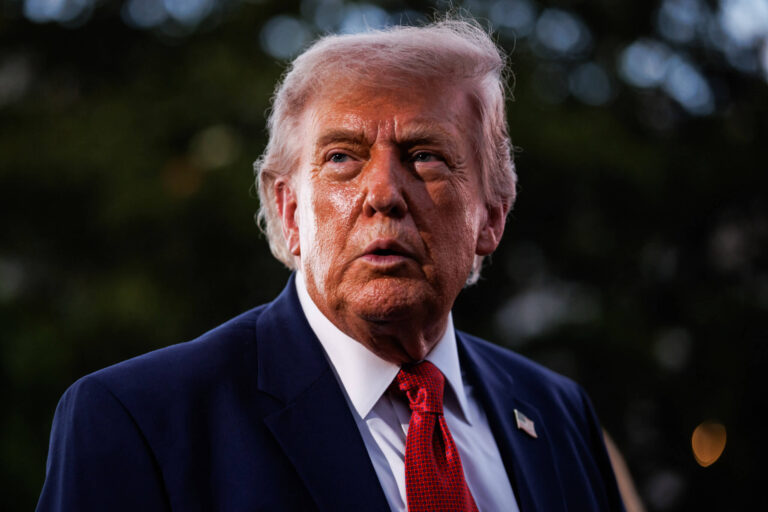 Dans l'assaut de Trump contre la démocratie, des échos de l'Allemagne nazie mais de nouvelles lueurs d'espoir que l'Amérique sera différente