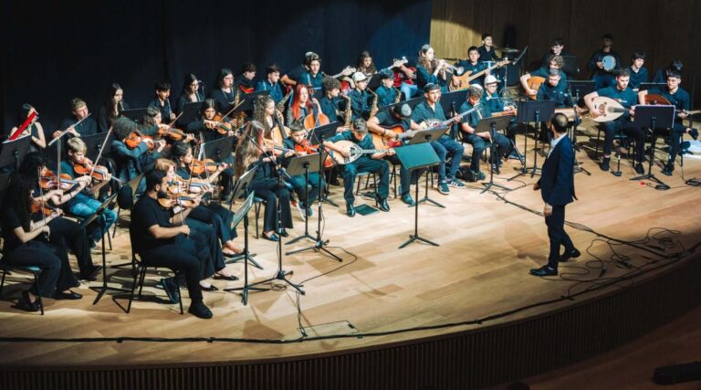 En Israël, un orchestre de jeunes arabo-juifs construit ensemble un nouveau son « Est-Ouest »
