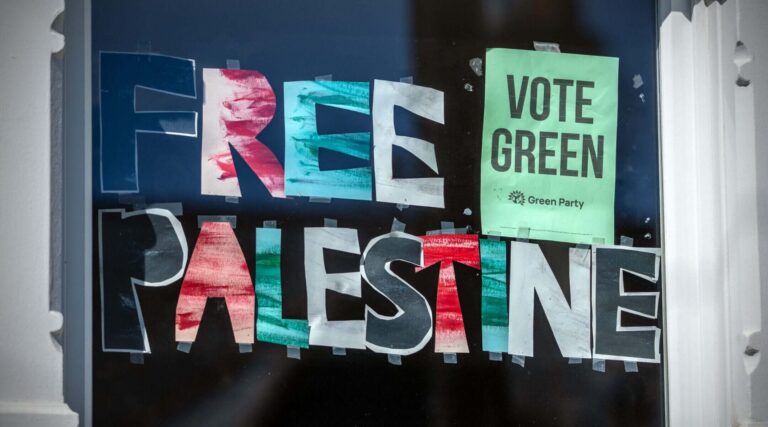 Le candidat du Parti Vert britannique a tweeté sur le meurtre de sionistes à partir d'un compte parodique d'Anne Frank