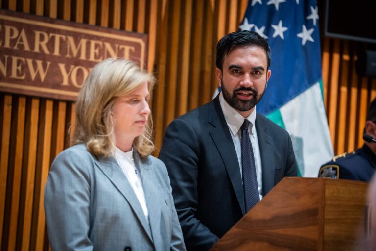 Mamdani ne participe pas au défilé israélien, tandis que le commissaire juif du NYPD défilera en tant que maréchal