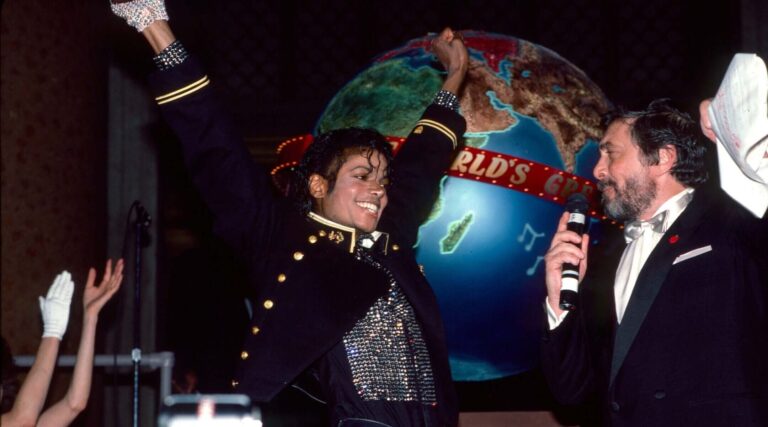 Un biopic sur Michael Jackson fait revivre la légende du magnat de la musique juive qui a combattu la « barrière des couleurs » de MTV