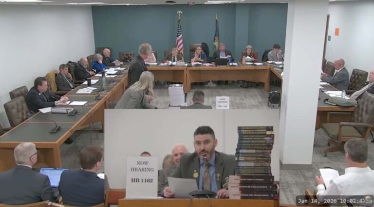 Un député républicain a tenté de nommer un négationniste au conseil d'éducation sur l'Holocauste du New Hampshire