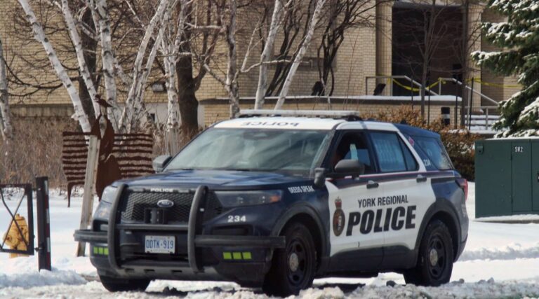 Un homme de Toronto arrêté après avoir prétendument tiré sur des Juifs orthodoxes devant une synagogue