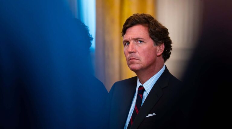 Certains républicains juifs affirment que Tucker Carlson ne constitue plus une menace. D'autres craignent qu'il se présente à la présidence.