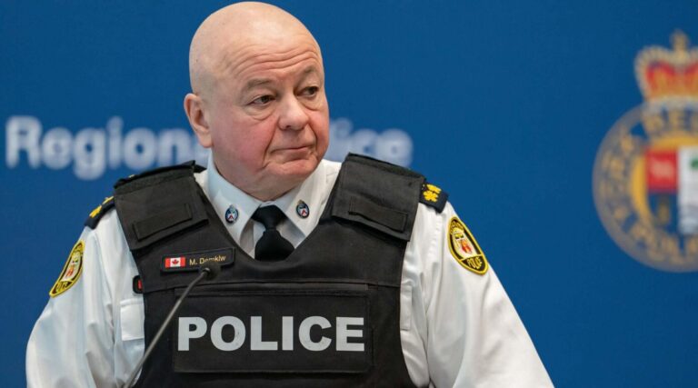 La police de Toronto affirme que des jeunes sont recrutés en ligne pour tirer sur des synagogues