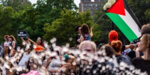 Pendant des années, des militants juifs ont tenté d’amener la marche des digues de New York à accepter les sionistes. Maintenant, ils passent à autre chose.